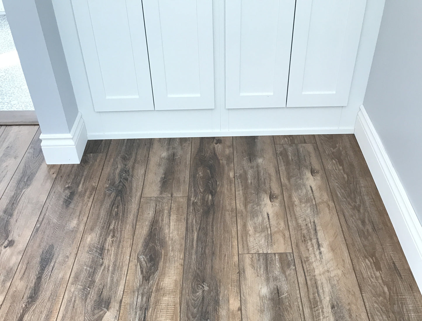 Colonial Baseboard 5/8" x 5 9/16"