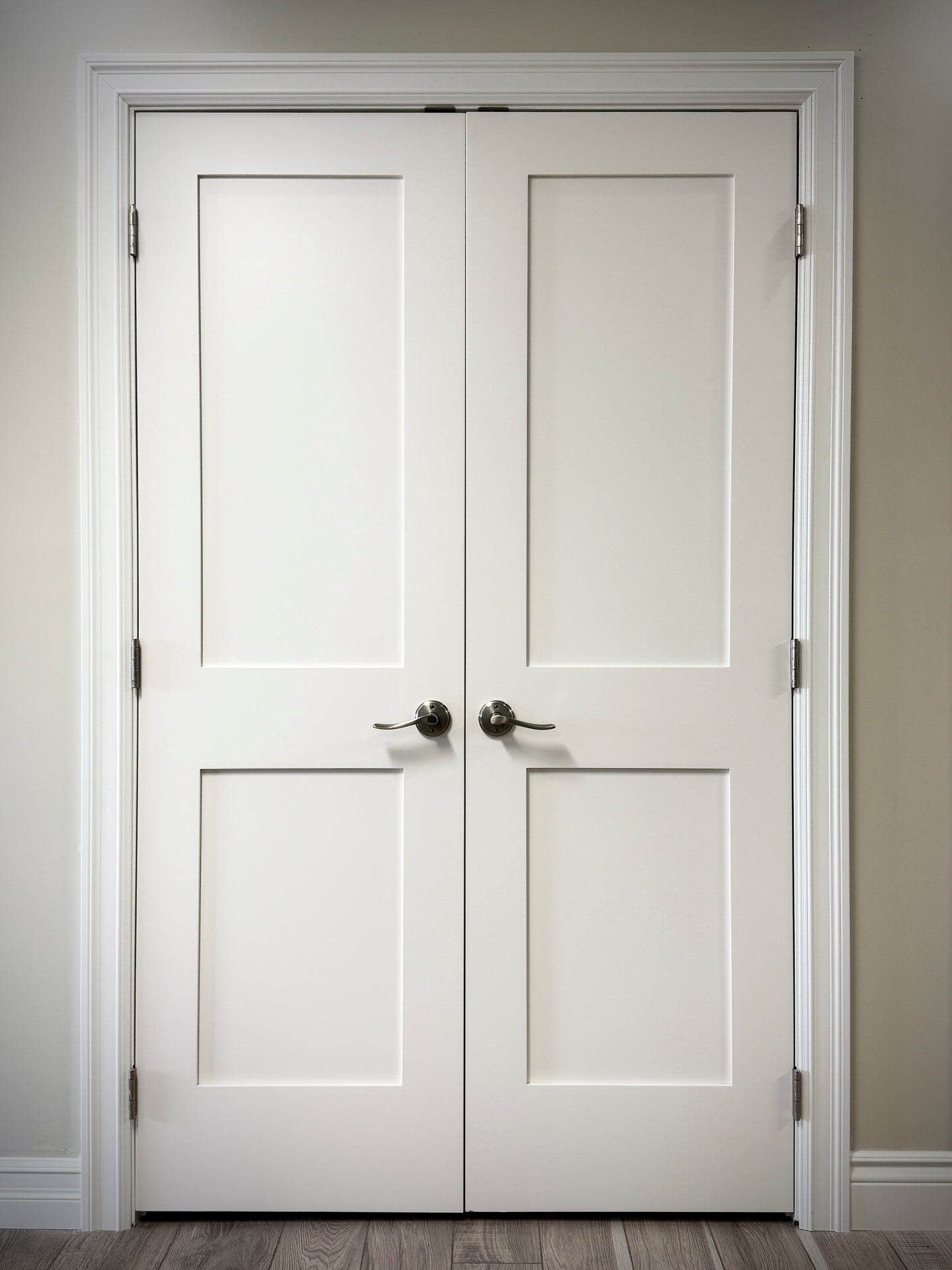 2 Panel Solid Shaker