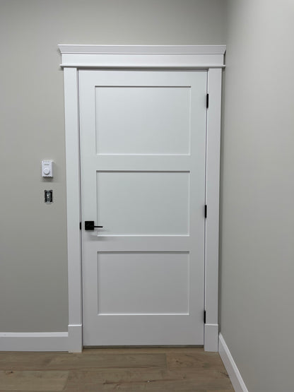 3 Equal Panel Solid Shaker