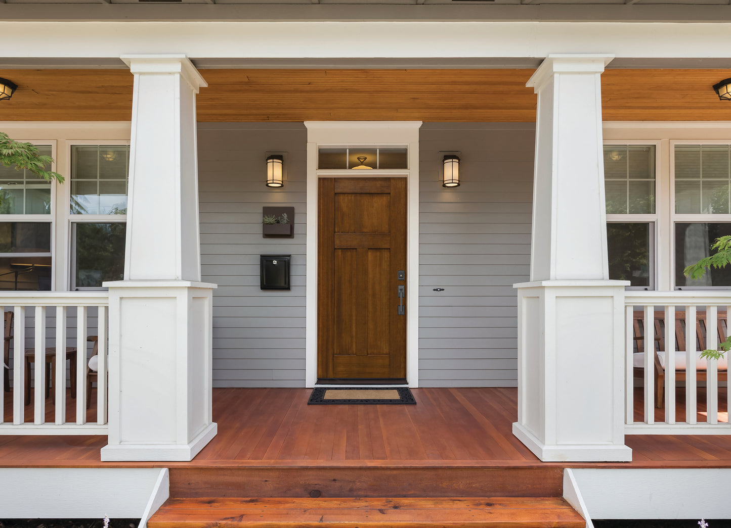 Fiberglass Fir Grain Craftsman Door